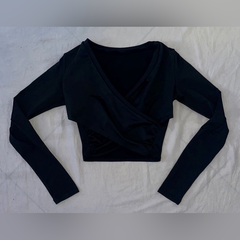 black wrap crop top long sleeve